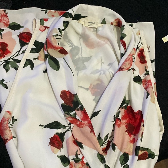 NWOT ARITZIA Size M |XXS White Floral V Neck Wait Strap Mid Dress - Picture 7 of 15